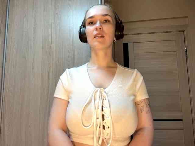 JeaneMckaskle webcam