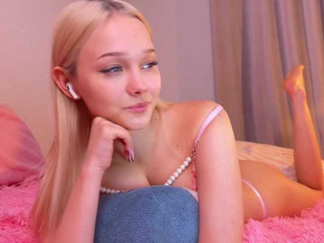 Dallassss live cam on BongaCams