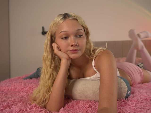 Dallassss live cam on BongaCams