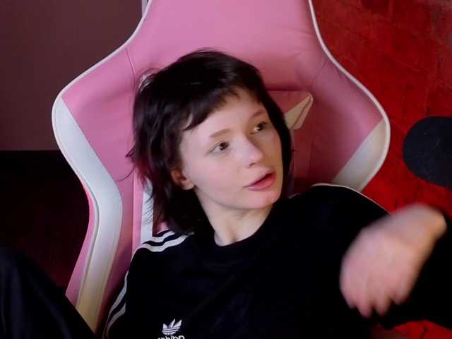 MisskaKiska1's BongaCams show and profile