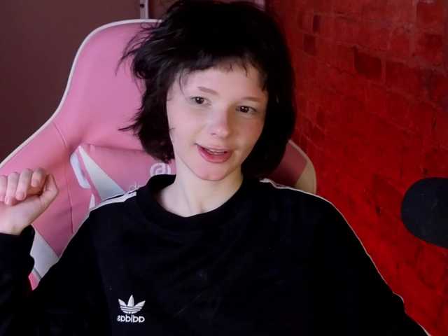 MisskaKiska1's BongaCams show and profile