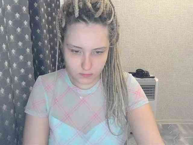 CrazyAda Live Webcam on BongaCams