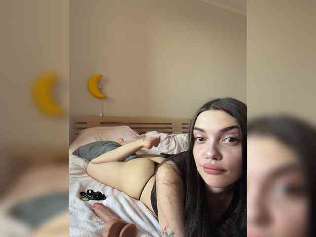 MimiLuv Live Webcam on BongaCams