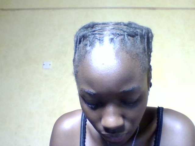 le modèle sexychoco254 est en webcam porno dans un show sur le site bongacams, il possède les tags suivants: Ebony,Brunette,Shaved