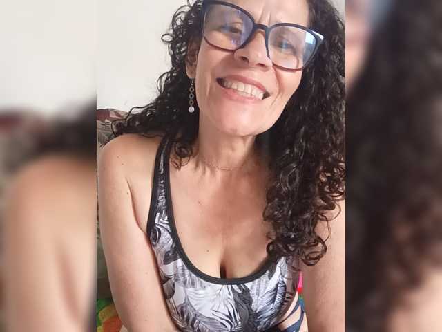 Linamilf70 live cam on BongaCams