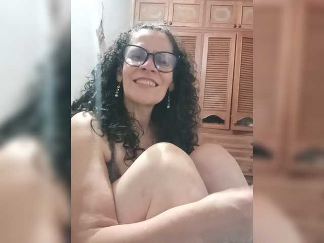 Linamilf70 live cam on BongaCams