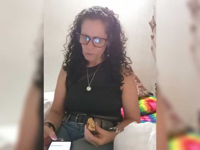 Linamilf70 live cam on BongaCams