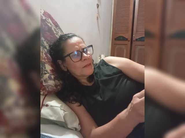 Linamilf70 live cam on BongaCams
