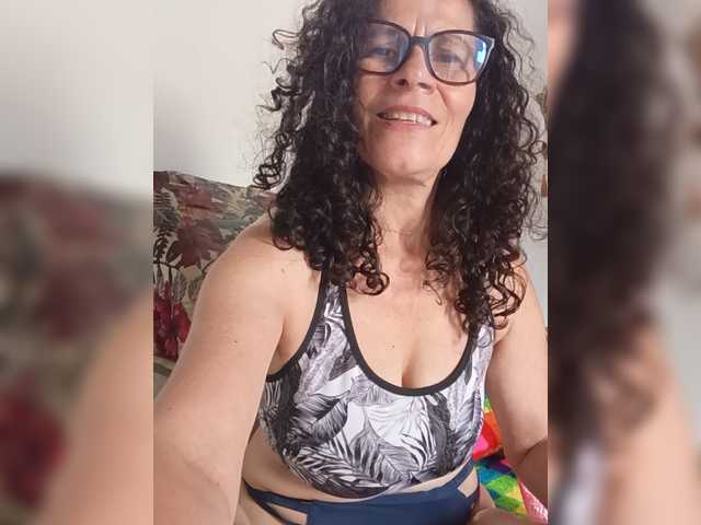 Linamilf70 live cam on BongaCams