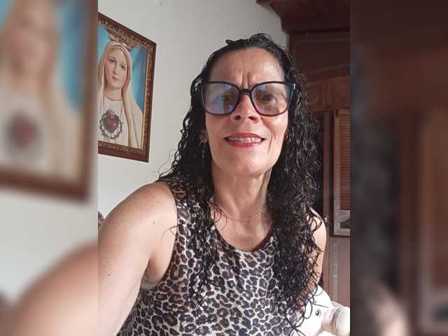 Linamilf70 live cam on BongaCams