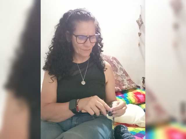 Linamilf70 live cam on BongaCams