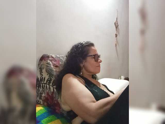 Linamilf70 live cam on BongaCams