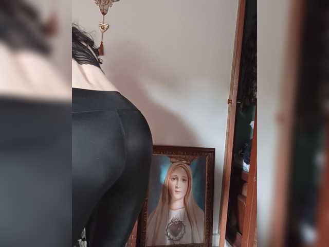 Linamilf70 live cam on BongaCams