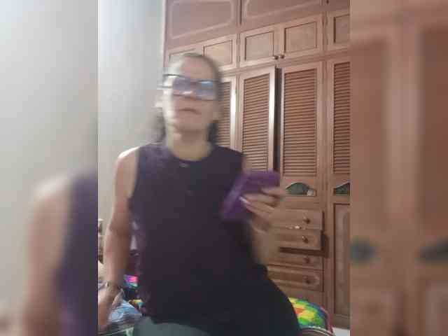 Linamilf70 webcam