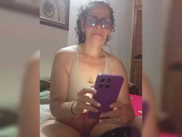 Linamilf70 webcam