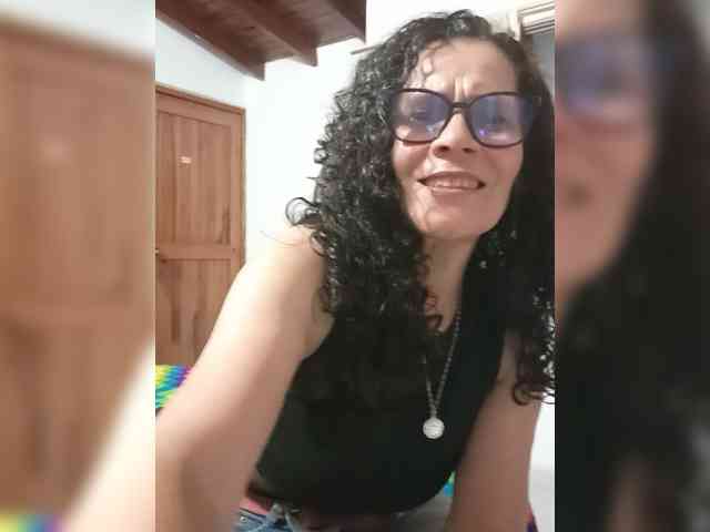 Linamilf70 webcam