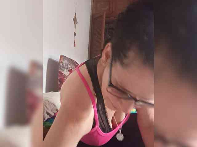 Linamilf70 webcam