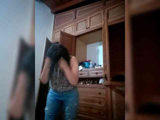 Linamilf70 webcam