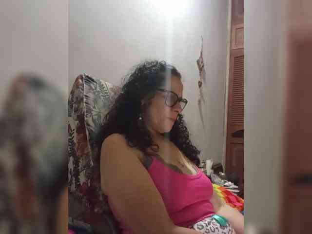 Linamilf70 Live Webcam on BongaCams