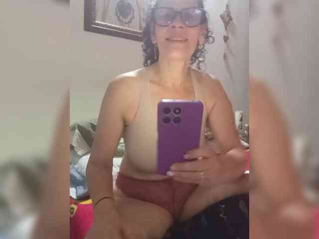Linamilf70 webcam