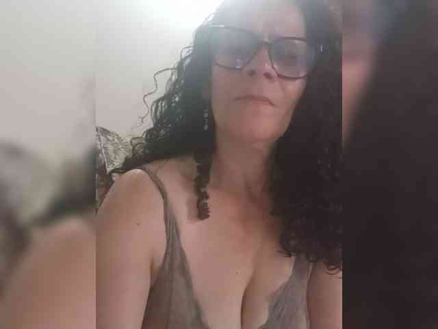Linamilf70 Live Webcam on BongaCams