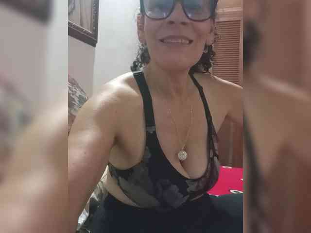 Linamilf70 webcam