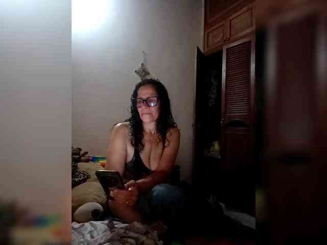 Linamilf70 webcam