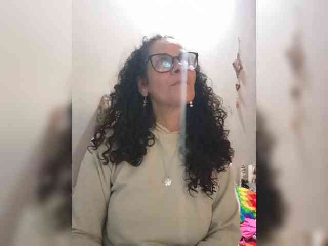 Linamilf70 Live Webcam on BongaCams