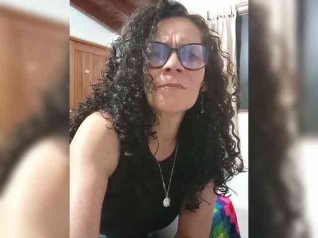Linamilf70 webcam