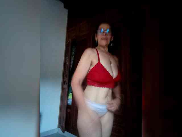 Linamilf70 webcam