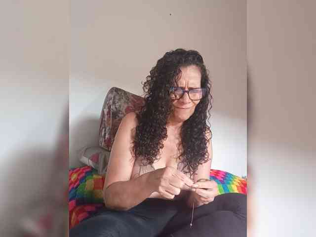 Linamilf70 Live Webcam on BongaCams