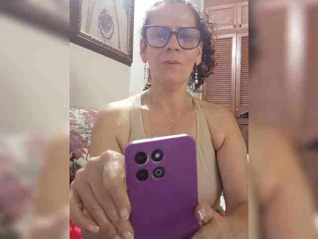 Linamilf70 webcam