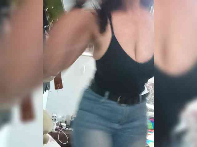 Linamilf70 webcam