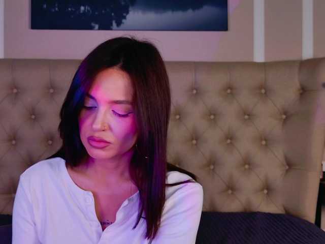 AlexaStain's BongaCams show and profile