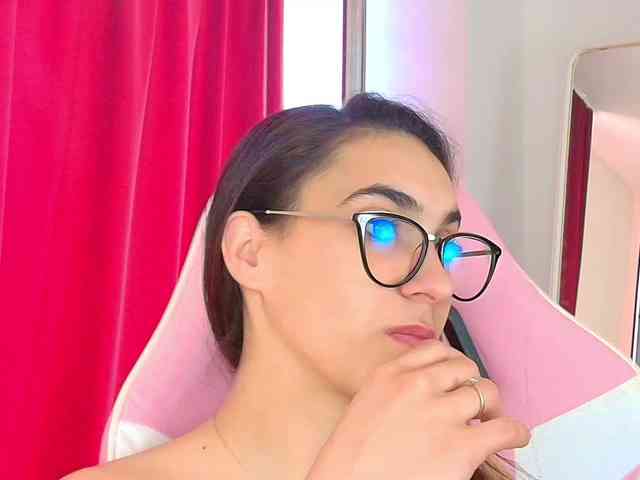 SlimTemptation webcam