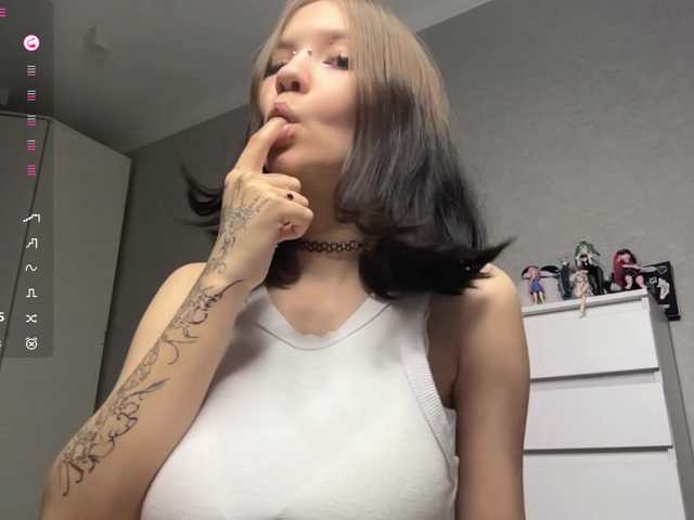 CaronCorti live cam on BongaCams