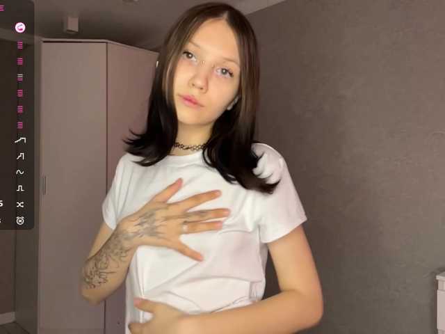 CaronCorti live cam on BongaCams