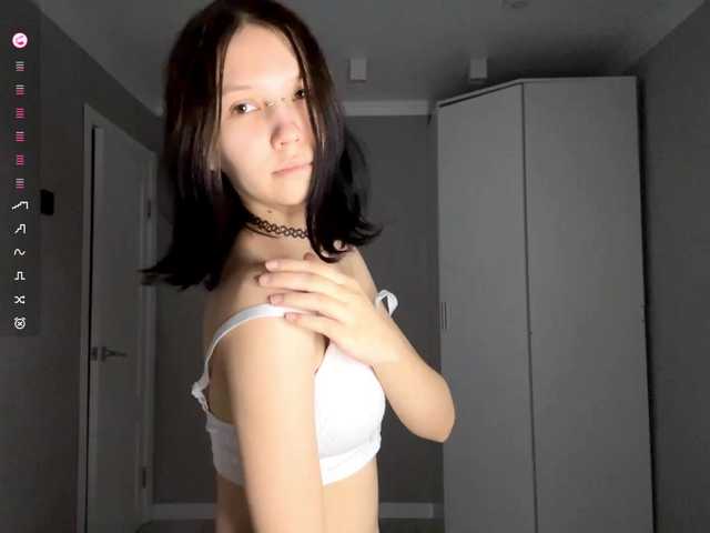 CaronCorti's BongaCams show and profile