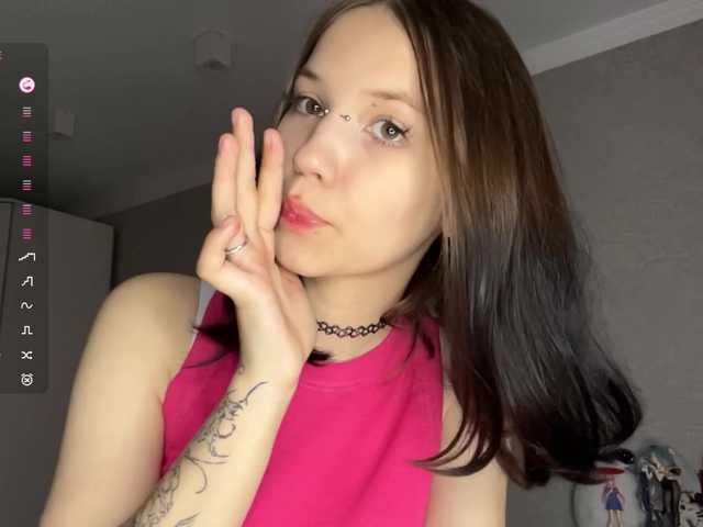 CaronCorti live cam on BongaCams