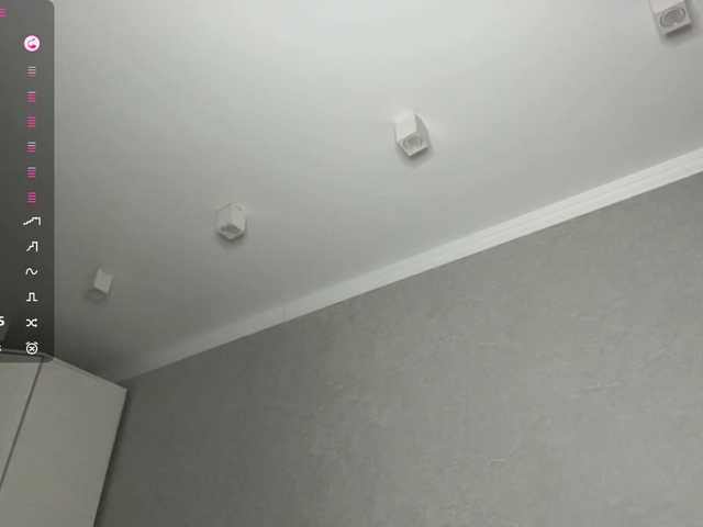 CaronCorti live cam on UnifiedCams