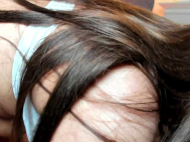 AvalonWest live cam on BongaCams