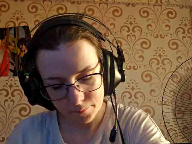 BirdieChuyangher Live Webcam on BongaCams