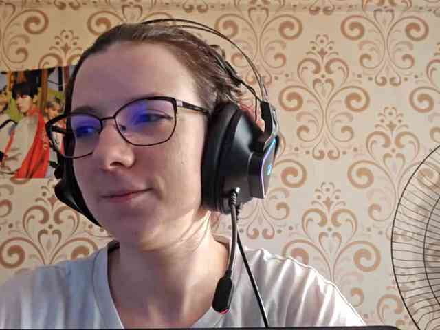 BirdieChuyangher Live Webcam on BongaCams