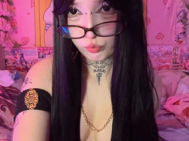 SavageAura's BongaCams show and profile