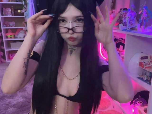 SavageAura's BongaCams show and profile