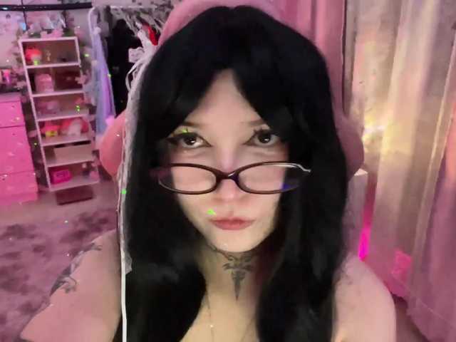 SavageAura's BongaCams show and profile