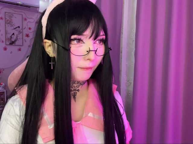 SavageAura live cam