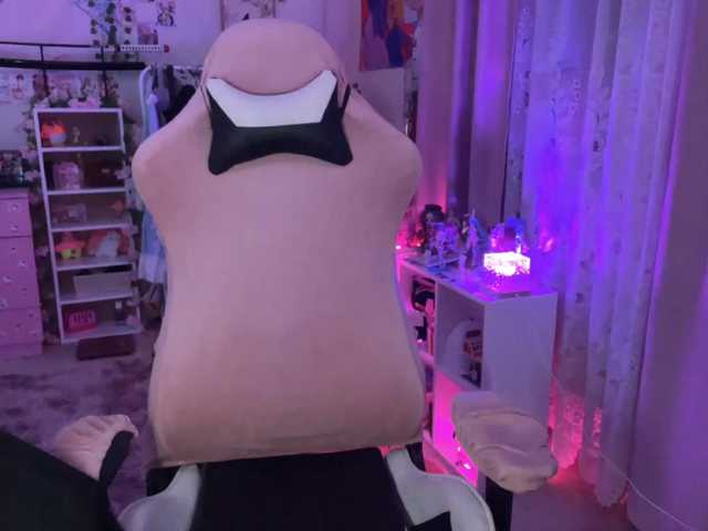 SavageAura's BongaCams show and profile