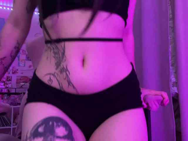 SavageAura webcam