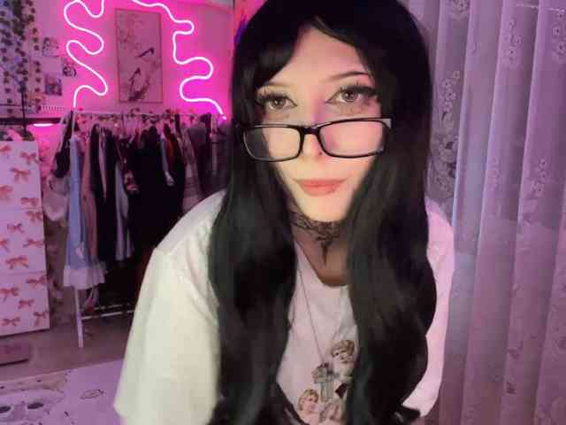 SavageAura webcam